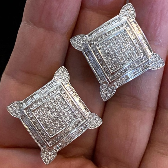 GORGEOUS Estate 14k White Gold 4 CTW VS Diamond HUGE Omega Statement Earrings!